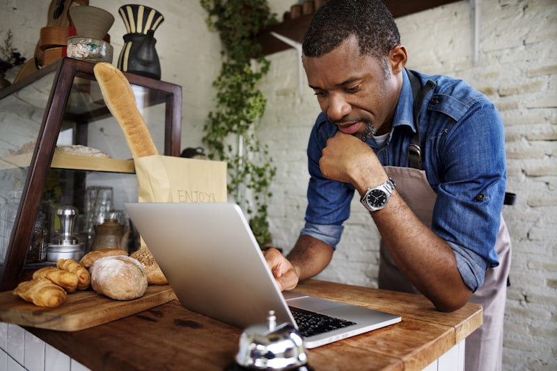 Boulanger consultant sa tresorerie